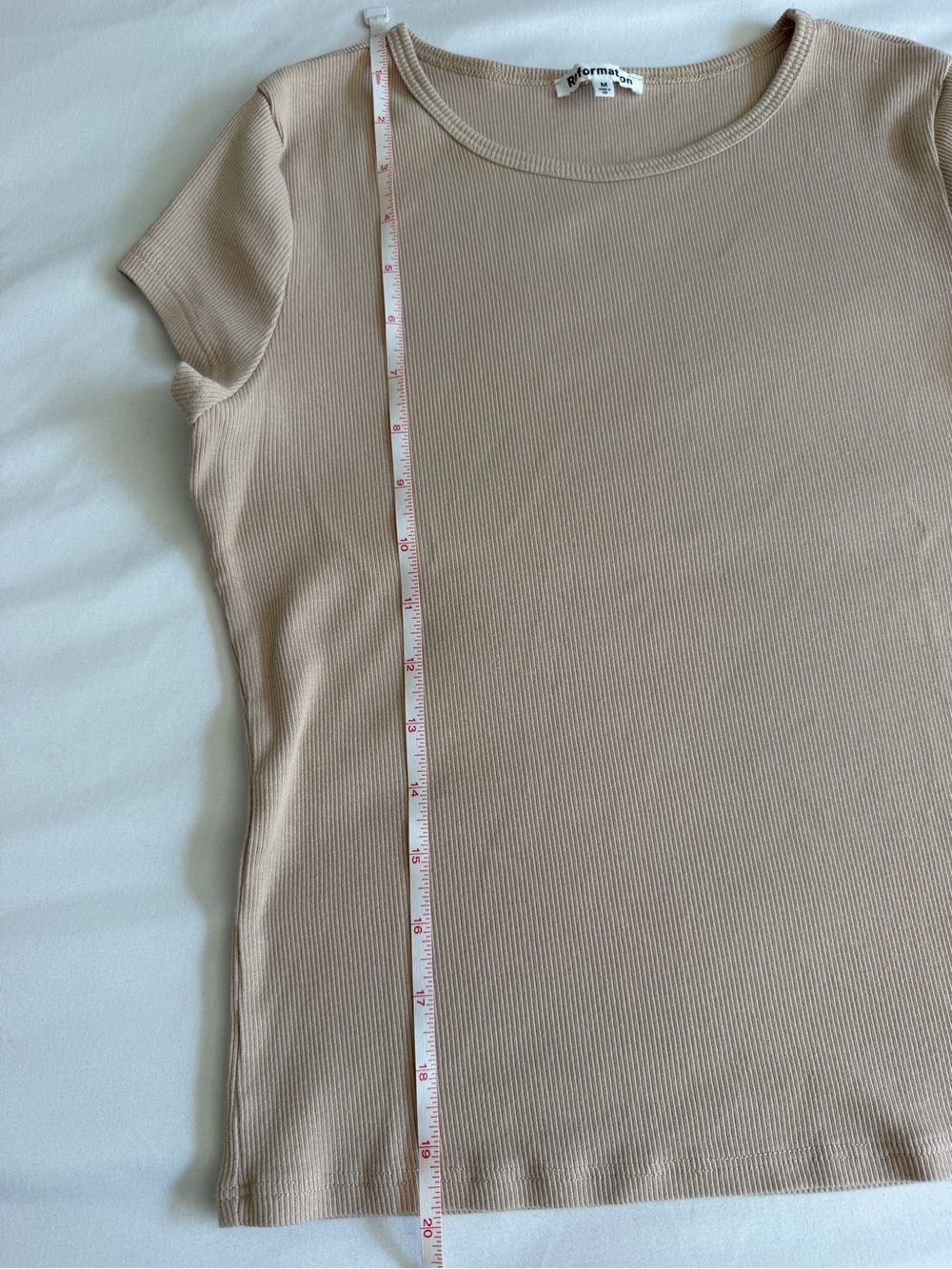 Reformation "Muse" Sand Tan Neutral Ribbed Baby Cropped Tee Shirt - Picture 15 of 16